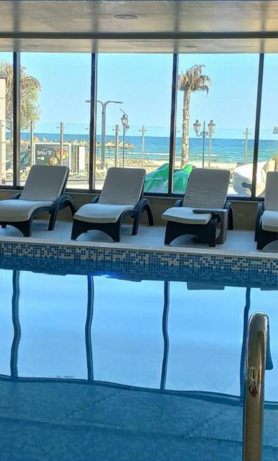Alezzi Beach Vibe Family Studio With Spa Piscina Interioara Incalzita Sauna Jacuzzi Gym Нэводари Экстерьер фото