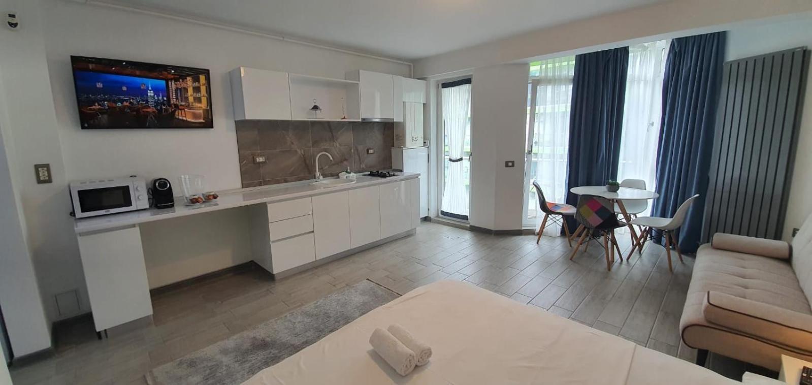 Alezzi Beach Vibe Family Studio With Spa Piscina Interioara Incalzita Sauna Jacuzzi Gym Нэводари Экстерьер фото
